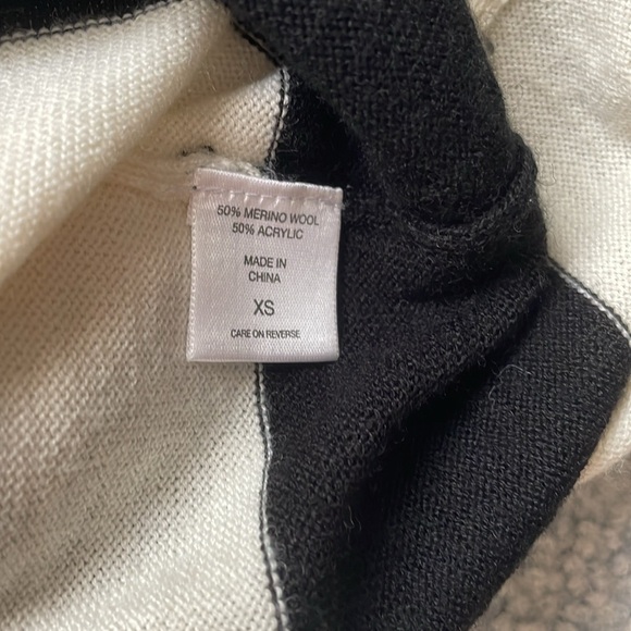 Merino wool NEW YORK COMPANY striped sweater - Picture 4 of 4